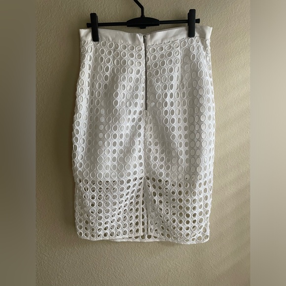 Banana Republic Dot Lace Pencil Skirt - Picture 4 of 6